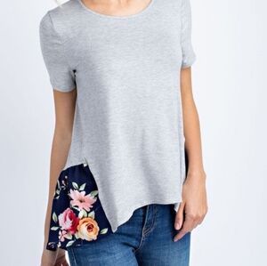 MON AMI Gray floral accent Short Sleeve Top Size Large NWT